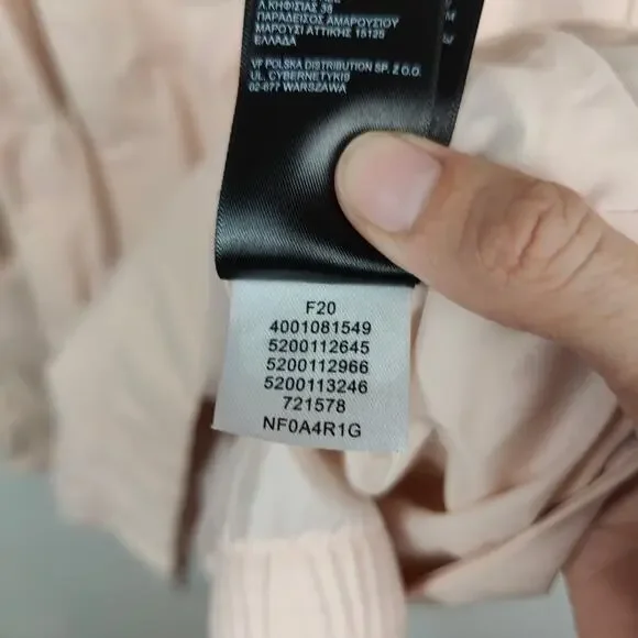 The North Face Women's Jacket in Light Pink - Picture 9 of 9